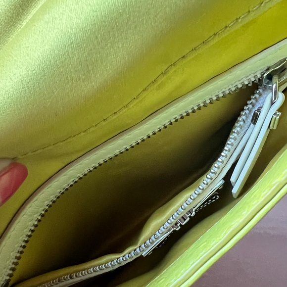 VINTAGE HENRI BENDEL LEMONY YELLOW OSTRICH LEATHER CROSSBODY TASSLE BAG RARE - Picture 14 of 16